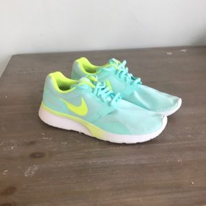 Nike mint green and yellow shoes